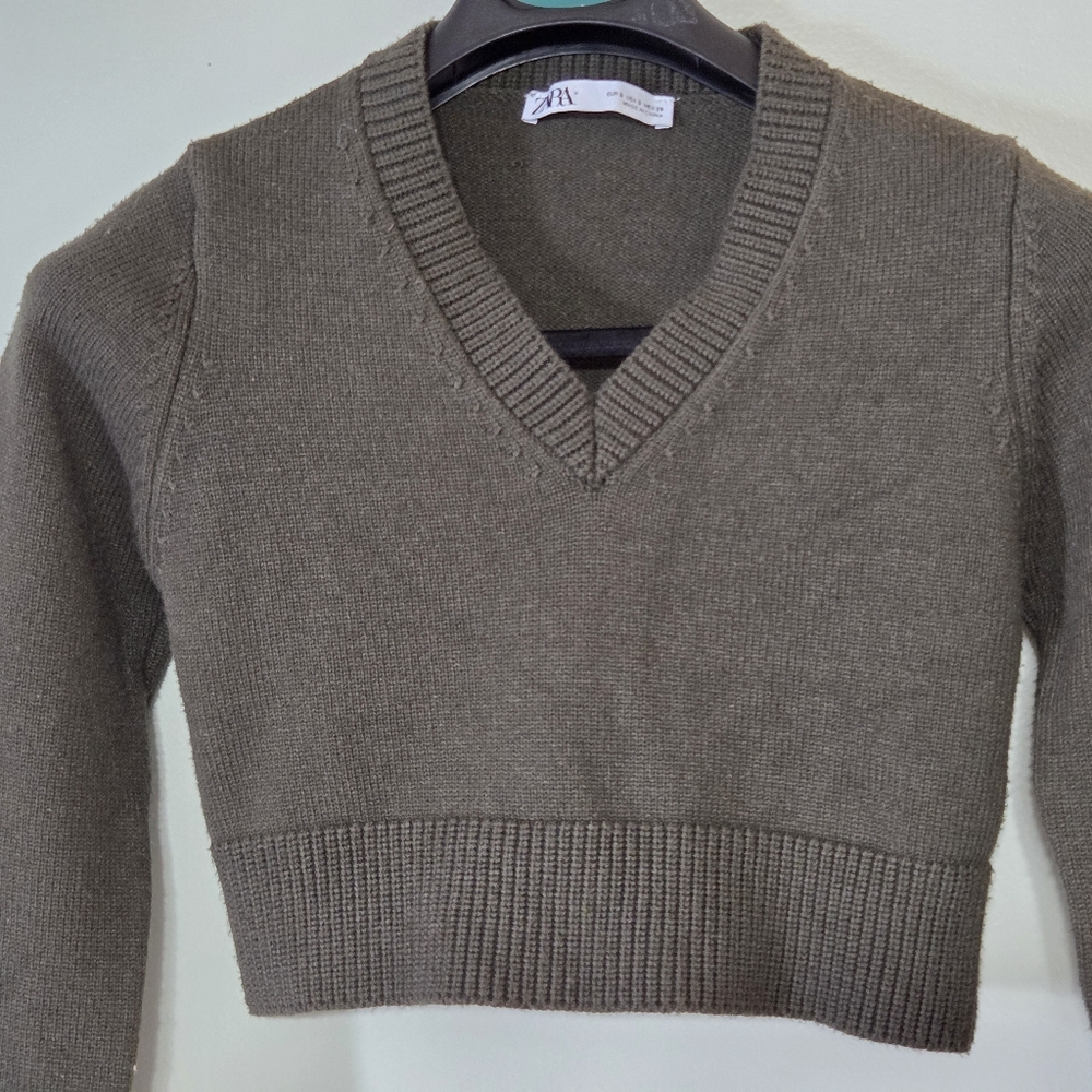 Zara Olive Green Long Sleeve Crop Top Knit Vneck Sweater Sz Small Earthy Neutral - Picture 6 of 12
